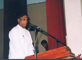 2003.01 04 - Akta Patra Pradanaya ( credential ceremony) at citi hall in Kurunegala about The C14.jpg